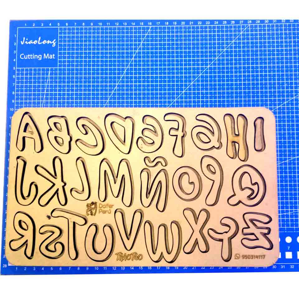 Termoforma Letras Timoteo en MDF 30×18 cm – Para Foami o Goma Eva